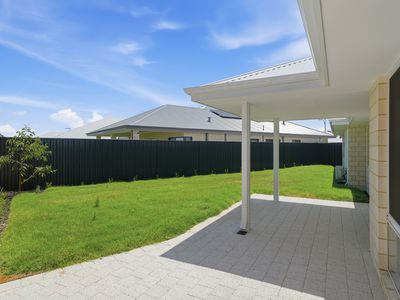 27 Danbulla Avenue, Bushmead