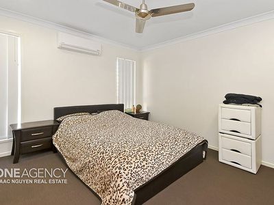 2 Nepal Court, Springfield Lakes