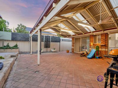 1 Baxter Close, Huntingdale