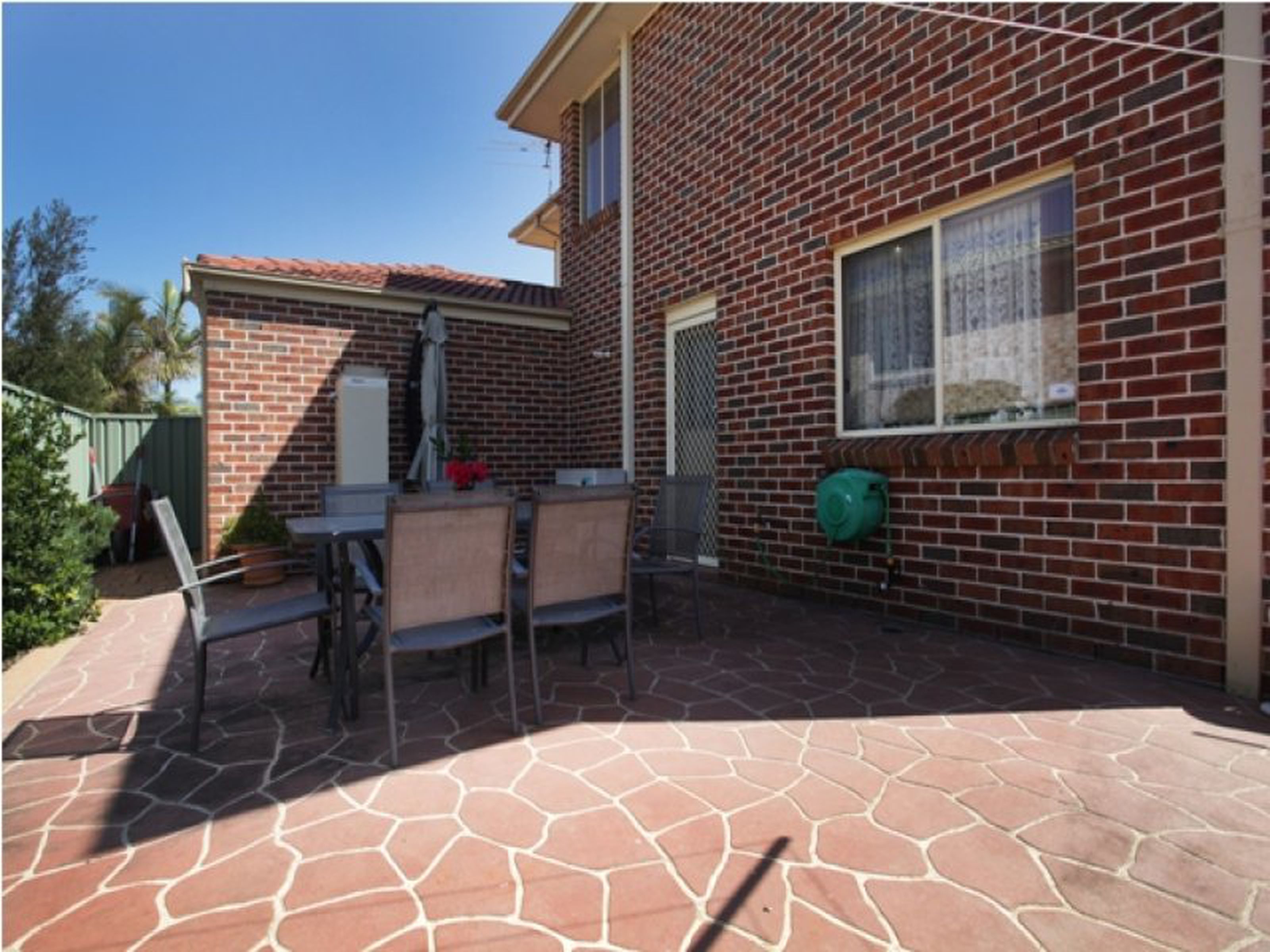 27 Muru Drive, GLENMORE PARK