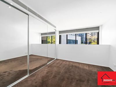 4 / 5 Burbury Close, Barton