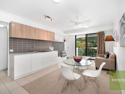 25 / 5 Kingsway Place, Townsville City