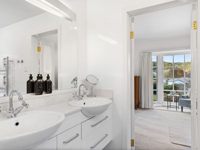 36 Centennial Rd, Bowral