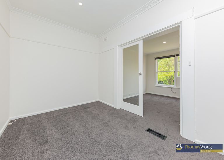 742 Whitehorse Road, Mitcham