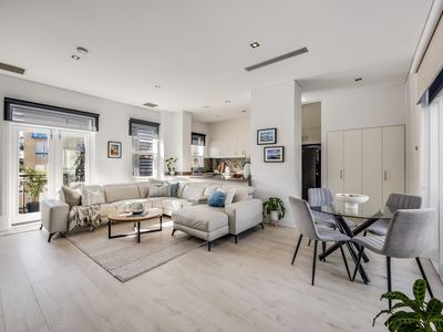 10 / 209 The Esplanade, Henley Beach