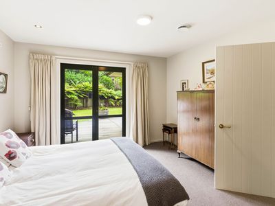 2 Ronay Street, Bradford