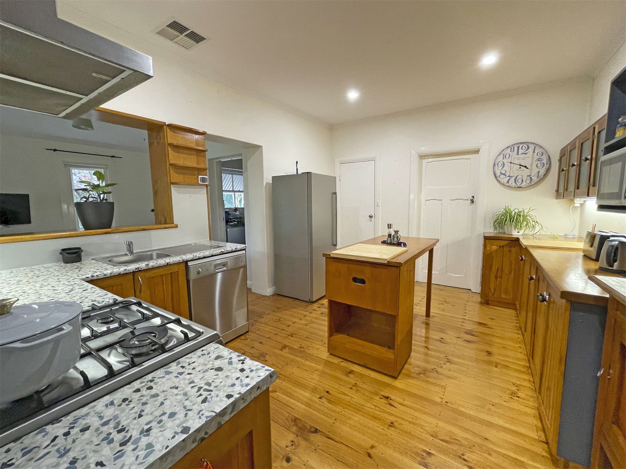 1 Wheaton Road, Plympton