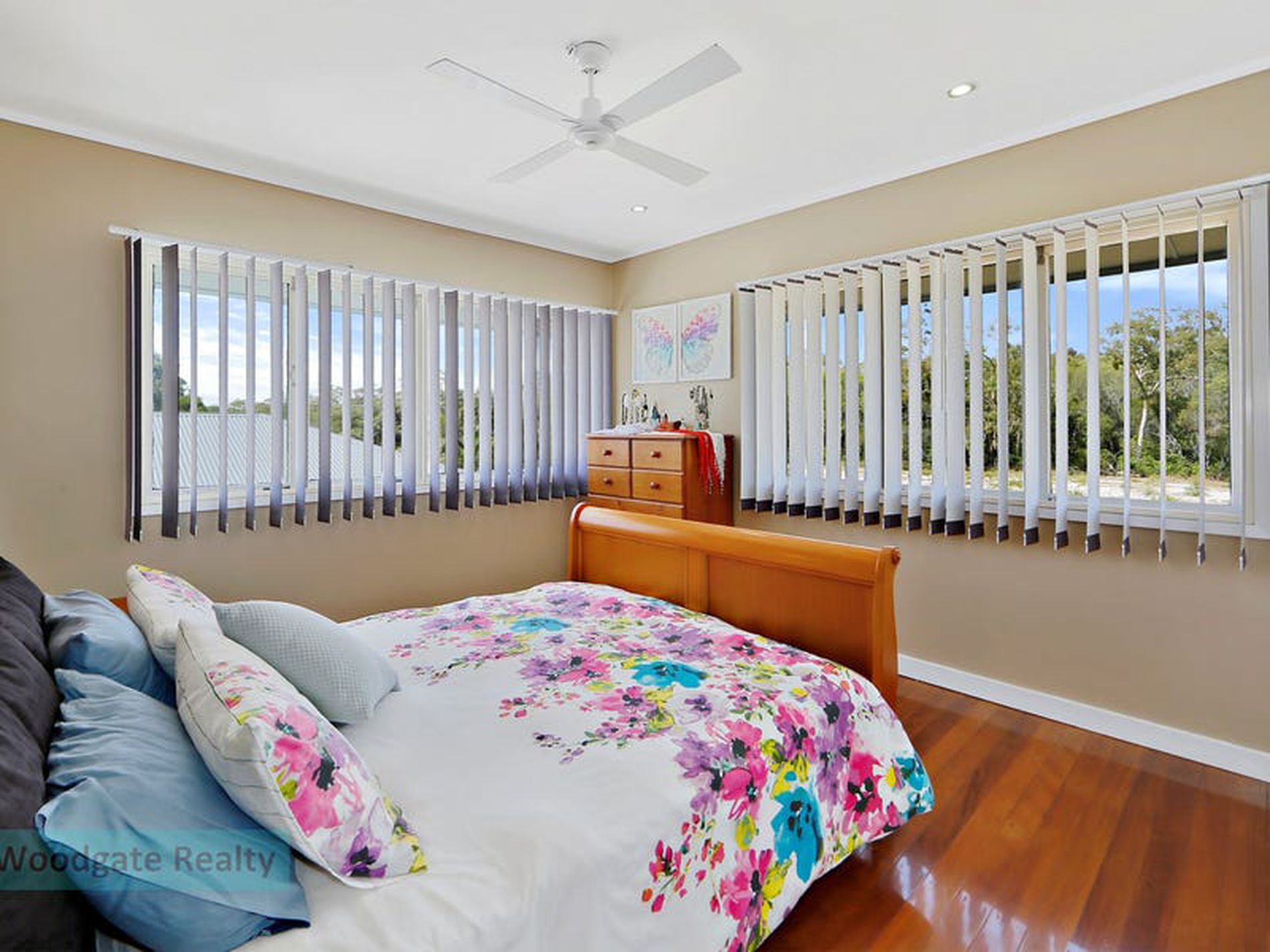 2 Wollemi Cl, Woodgate