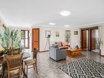 11 Mummaga Lake Drive, Dalmeny