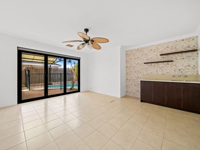 25 Gamenya Street, Canning Vale