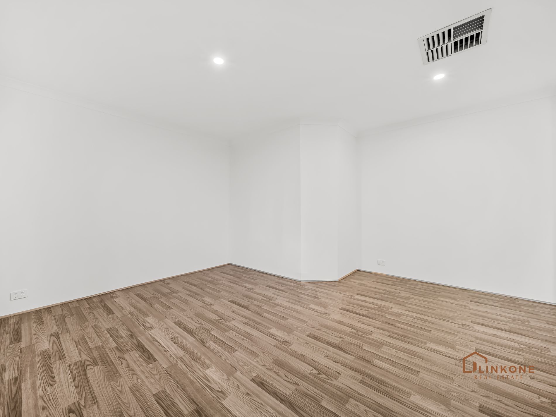 23 Mayhew Cross, Atwell