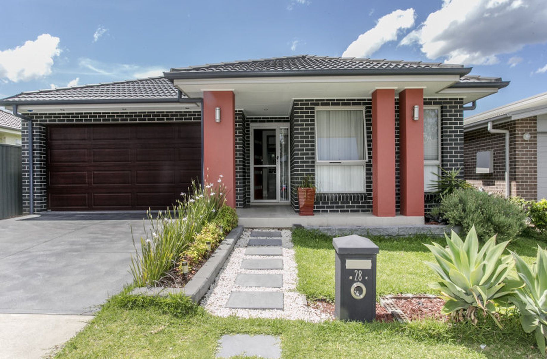 28 Sandstock Crescent, Jordan Springs Real Homes Realty