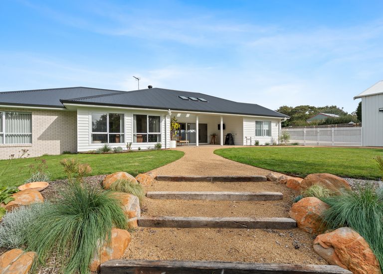 28B Burvilles Road, Portland