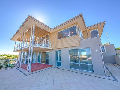 8 Knoll Rise, Yanchep