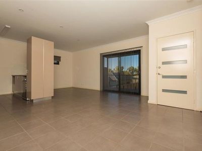 4 / 30 Lapwing Way, South Hedland