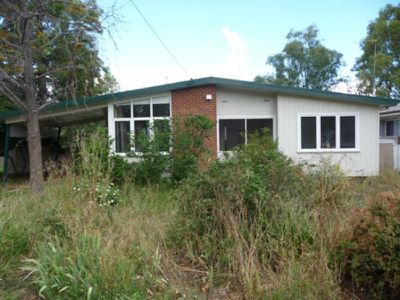 898 Captain Cook Drive, North Albury