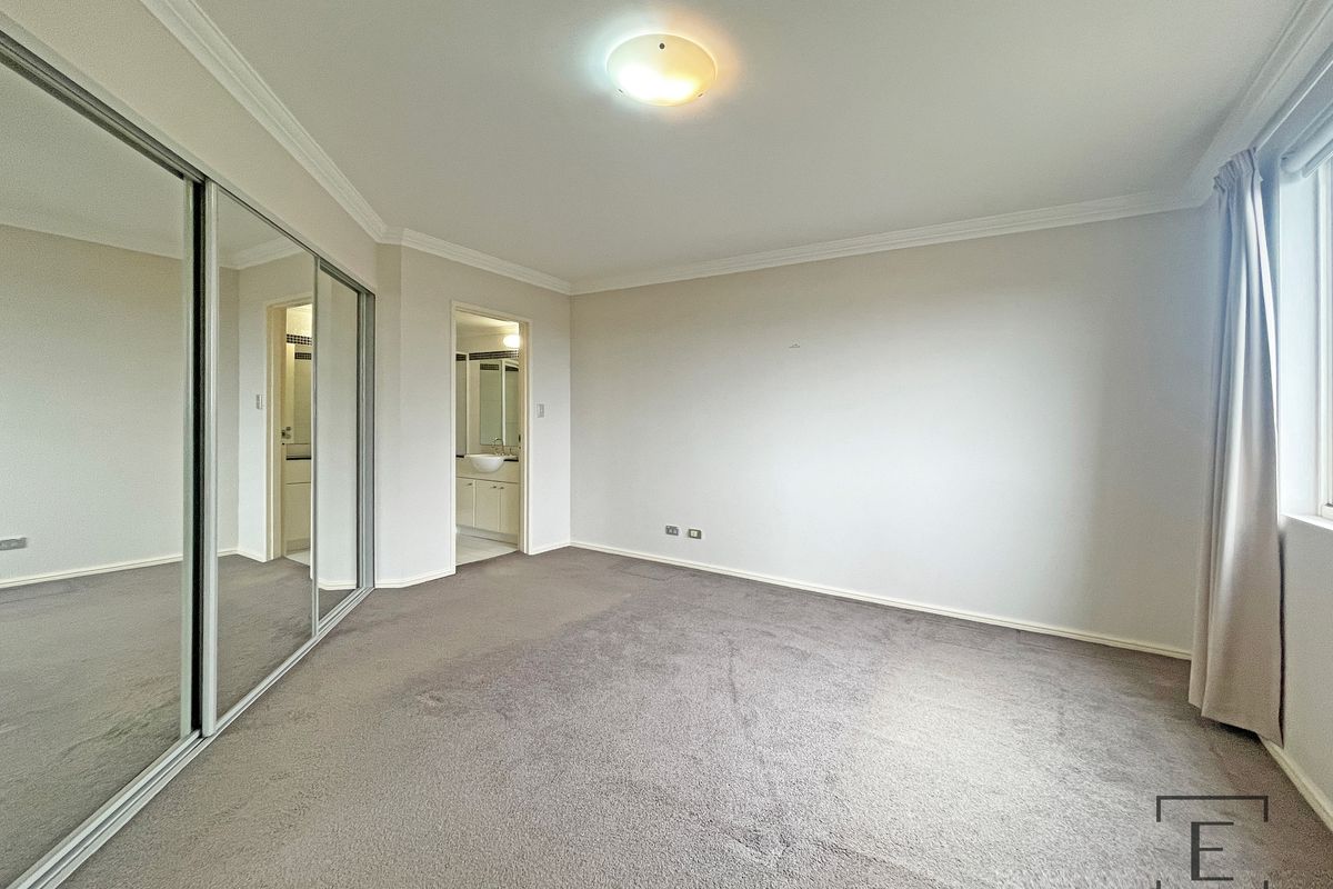607 / 8 Wentworth Drive, Liberty Grove