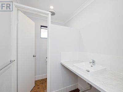 14 Crompton Road, Rockingham