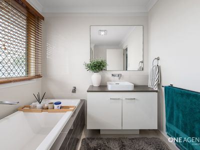 70 Cintra Street, Durack
