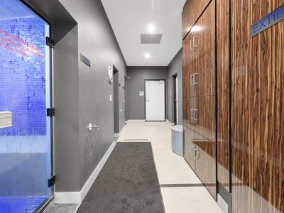 31210 / 5 Harbourside Court, Biggera Waters