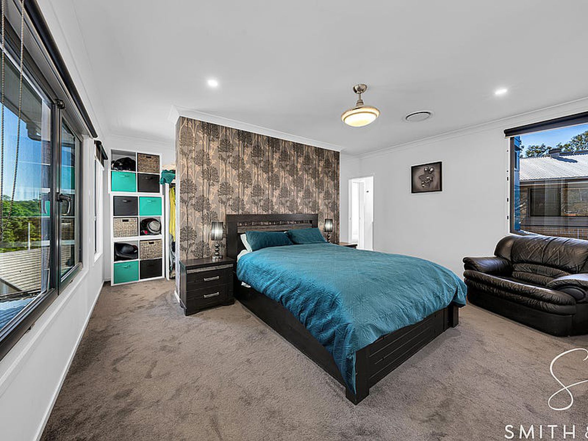 22 Mizen Place, Holland Park West
