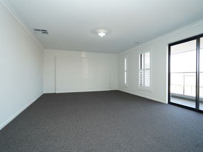 16 Sunburnt Circuit, Clyde North