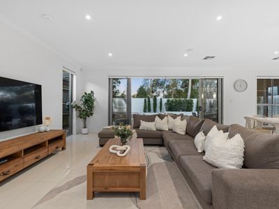 19 Feathertail Place, Gumdale