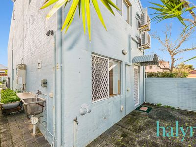 1 / 305 Bulwer Street, Perth