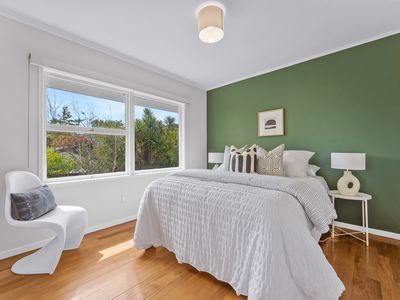 2/9A Eversleigh Road, Belmont