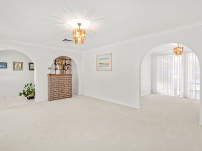 7 King George Parade, Forster