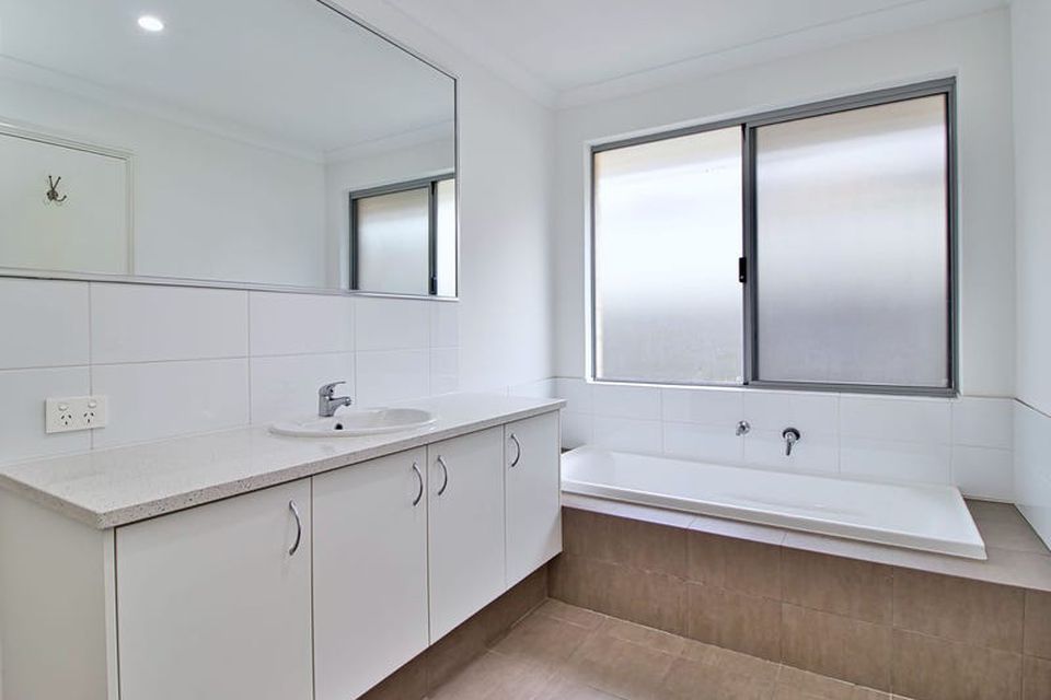 6 Abington Avenue , Baldivis