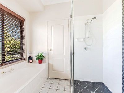 10 Craigslea Court, Cooroibah