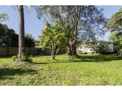 5 Coreen Avenue, Tewantin