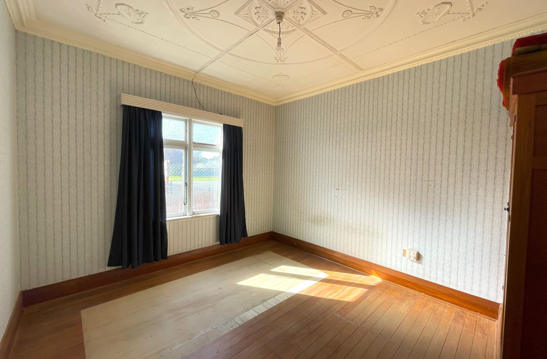 105 Macandrew Road, South Dunedin