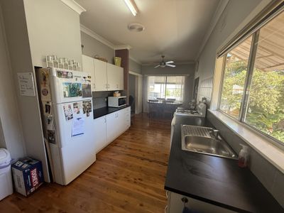 80 High Street, Parkes