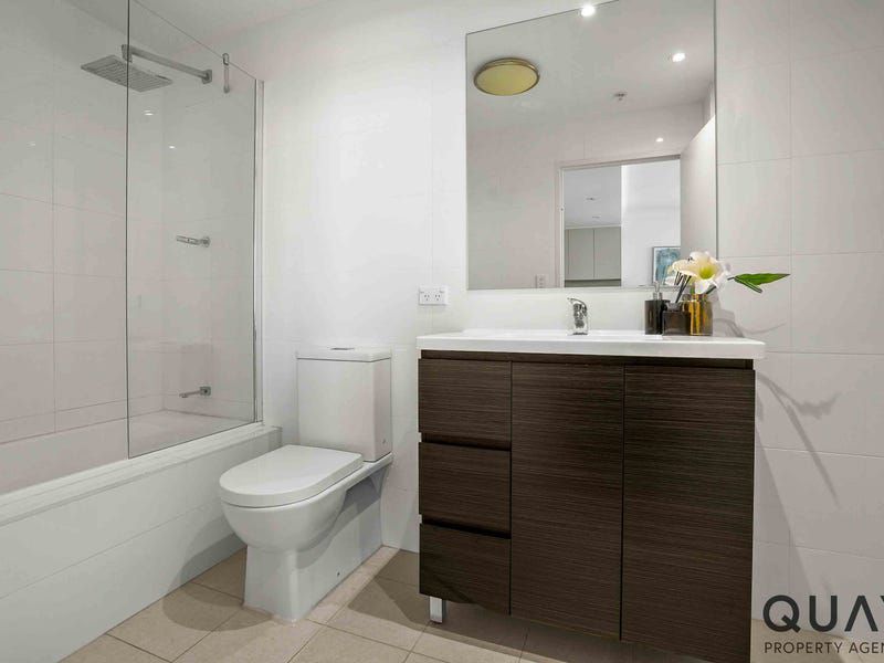 3006 / 420 Macquarie Street, Liverpool