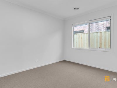 8 Prosecco Street, Wollert