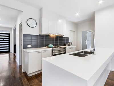 16 AMBROSIA CLOSE, Epping