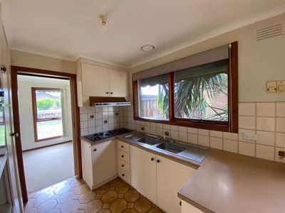 47 Mount Eagle Way, Wyndham Vale