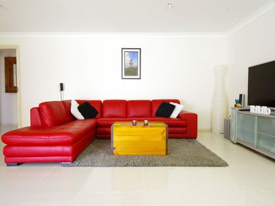 110 The Southern Parkway, Forster