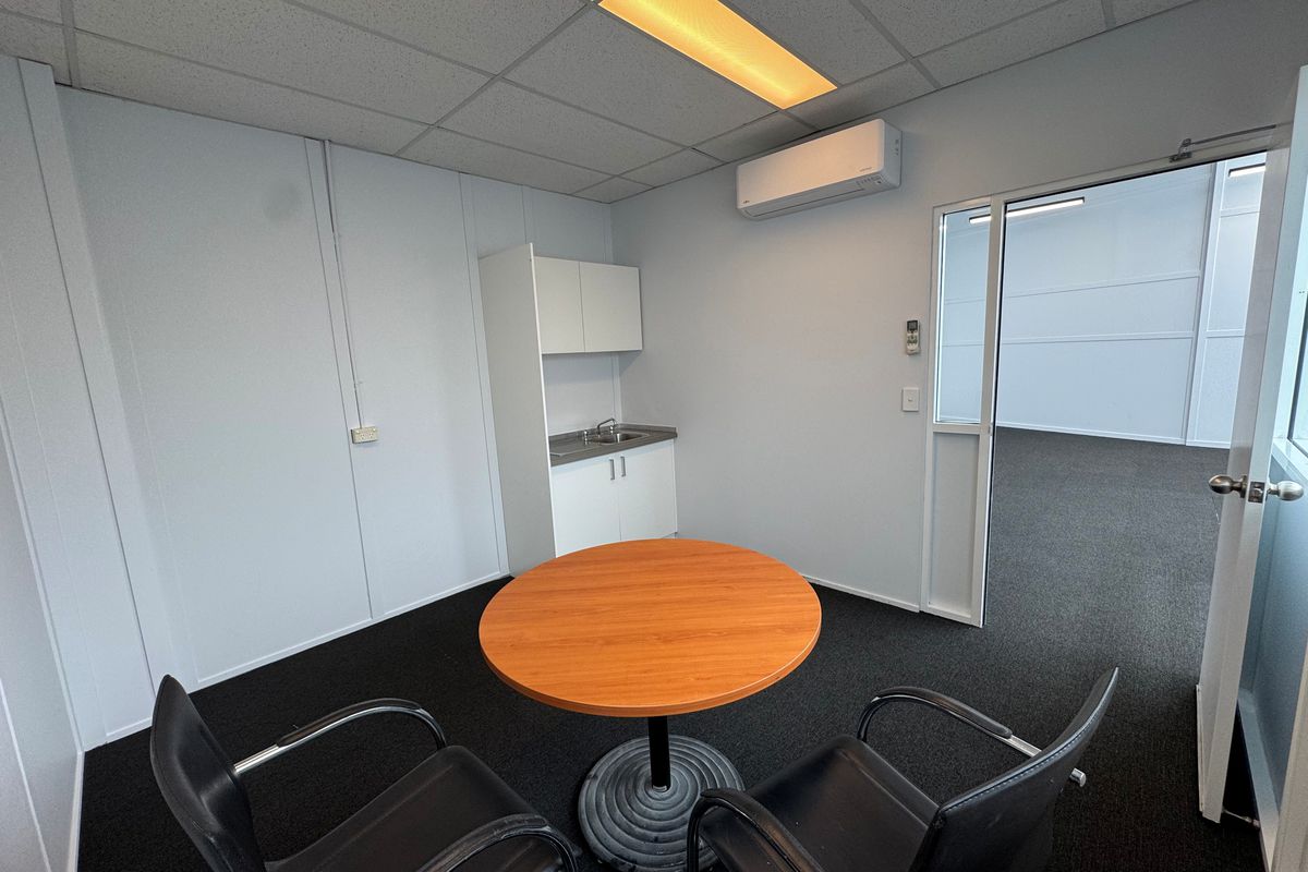 Level 1, Unit 21E / 1-3 Endeavour Road, Caringbah