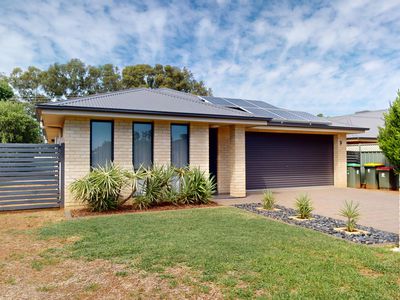12 Glenshee Close, Dubbo