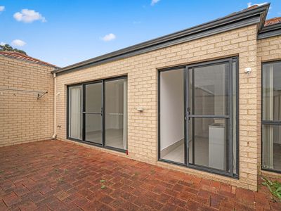 4 / 8 Toledo Close, Cannington