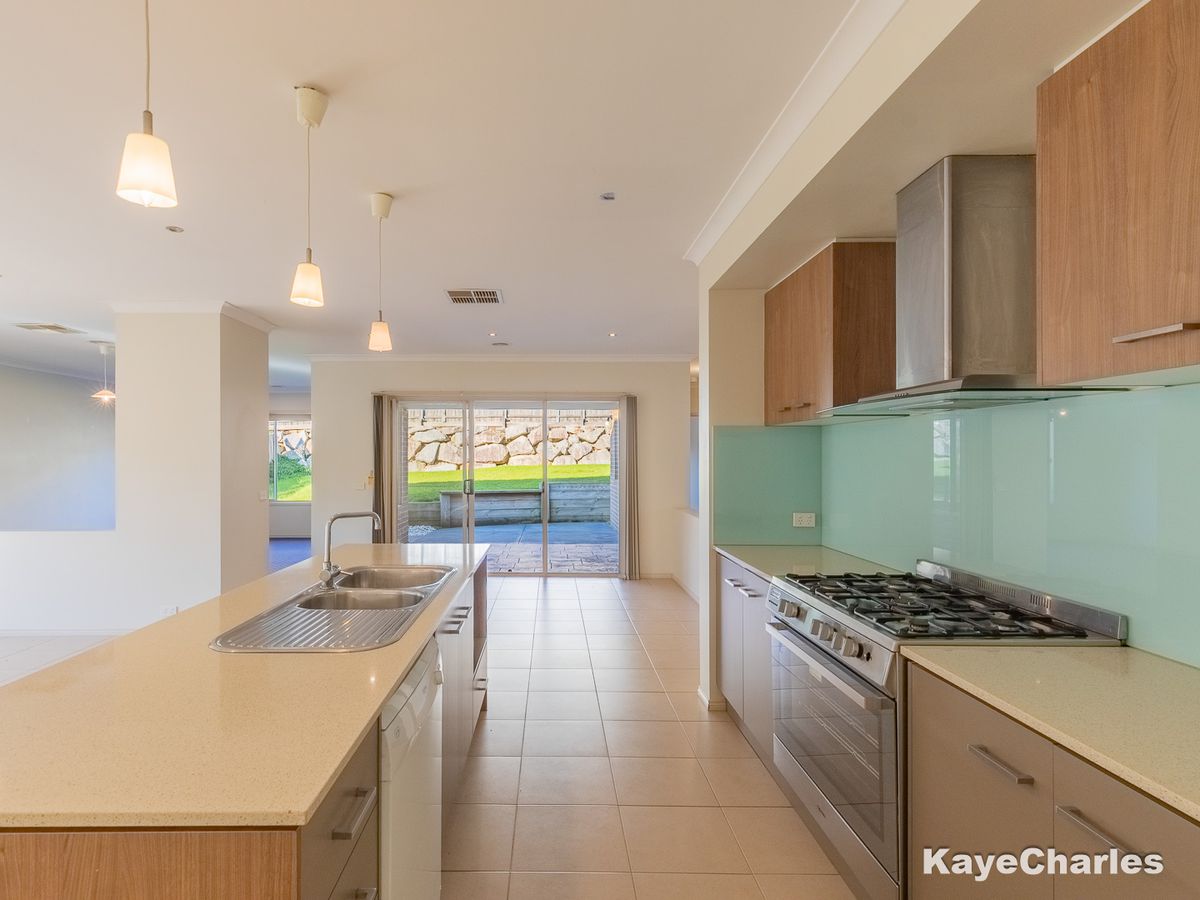45 Grange Circuit, Beaconsfield