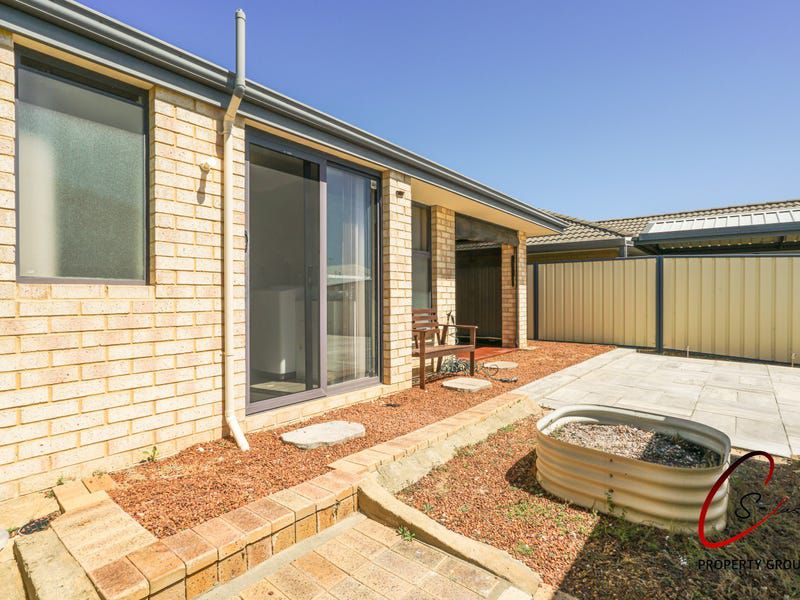 26 Salerno Approach, Piara Waters