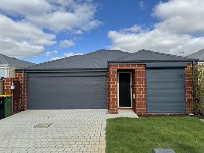 6 Lutea Loop  , Hilbert