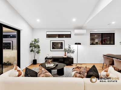19  Locanda Walk, Clyde North