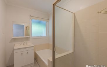 4 Simmons Close, Cockatoo