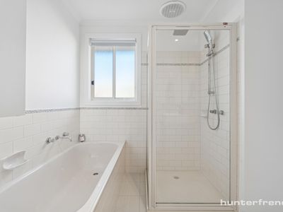 1 / 2 Hastie Court, Altona Meadows