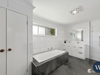 16 James Road, Beachmere